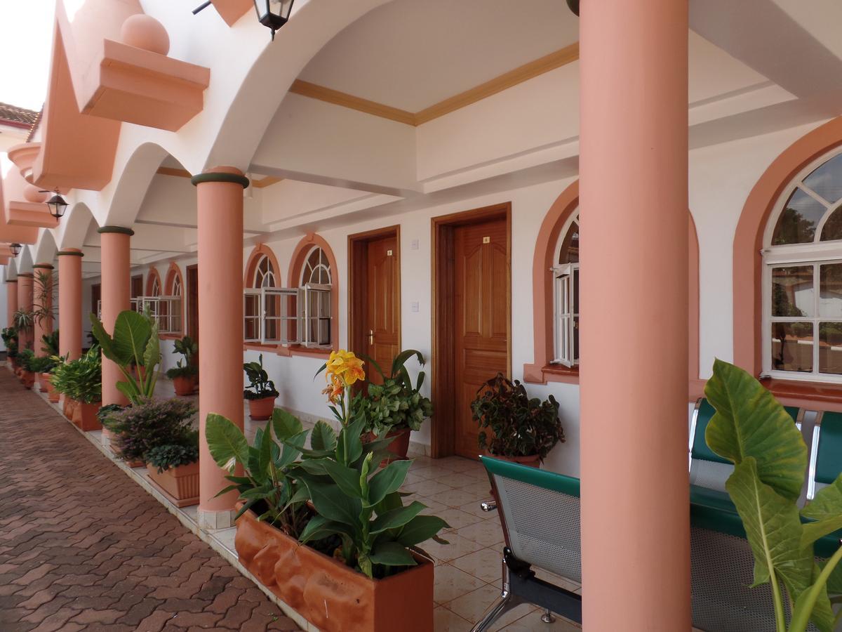 Villa Leone Boutique Hotel Найроби Экстерьер фото
